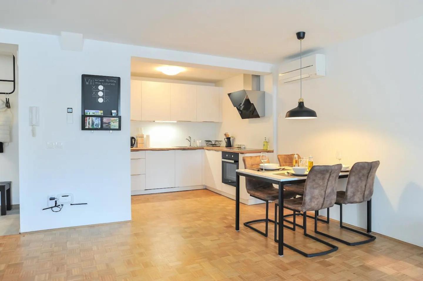 Strict City Apartments Lublaň Exteriér fotografie